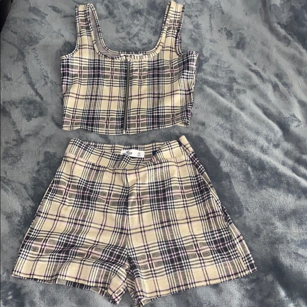 Hollister set